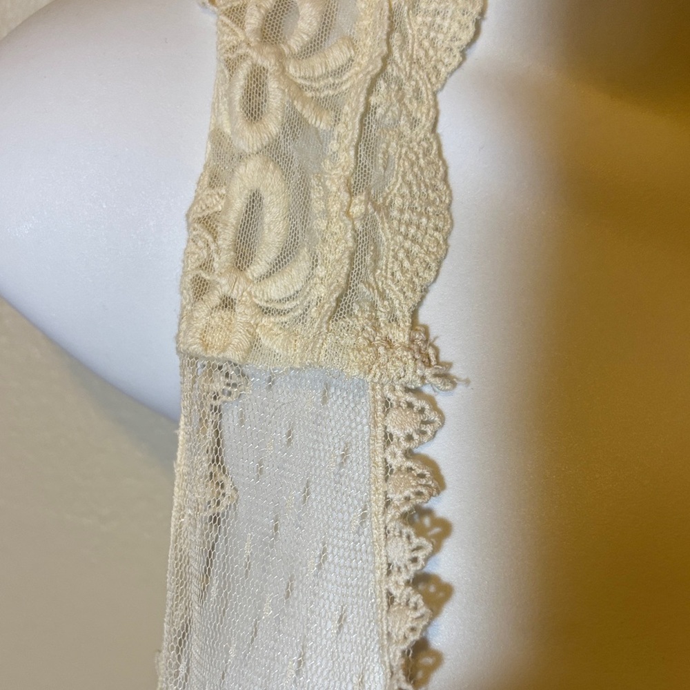 Forever 21 Cream Lace Open-Front Blouse - Picture 7 of 8
